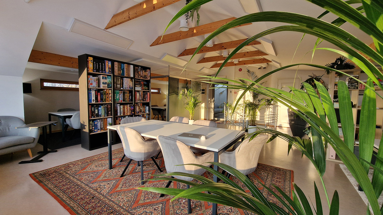 An Ambiance Crafted for You - photo 3 of 15